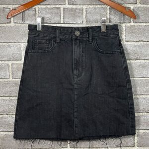 Hollister Women's Ultra High-Rise Black Denim Skirt Size 0